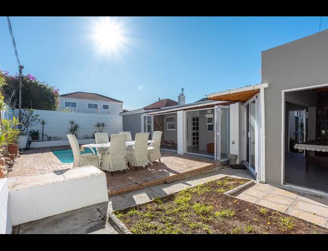 3 BEDROOM FREEHOLD SOLD IN WYNBERG UPPER